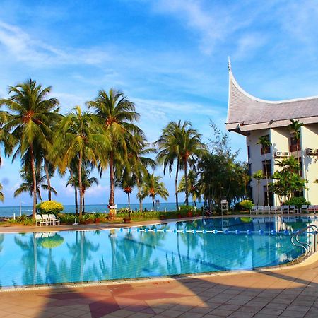 The Grand Beach Resort Port Dickson Extérieur photo