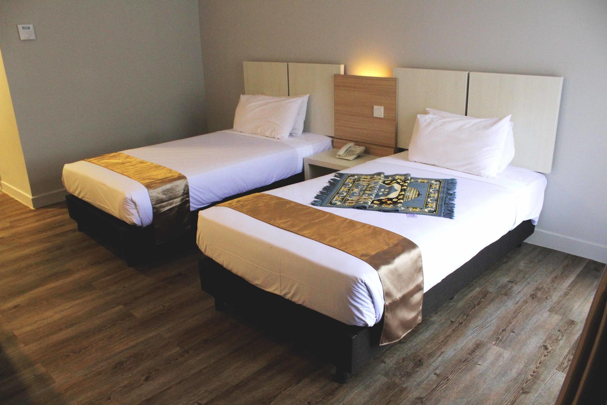 The Grand Beach Resort Port Dickson Extérieur photo
