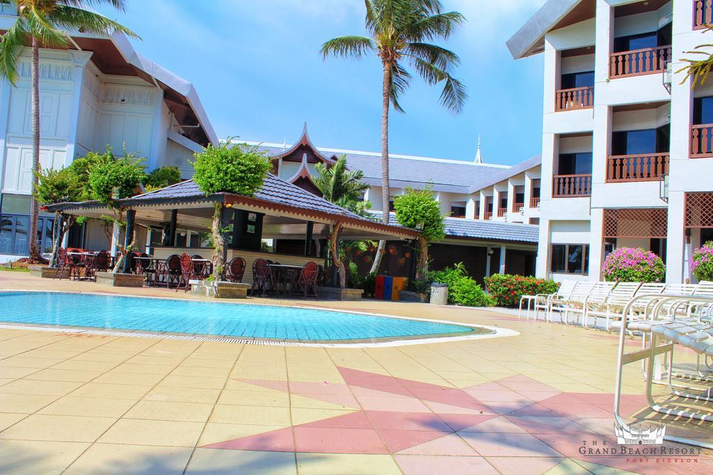The Grand Beach Resort Port Dickson Extérieur photo