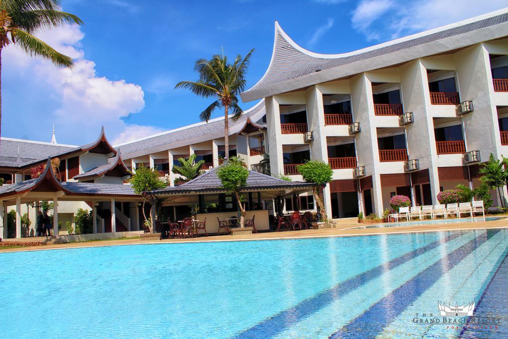 The Grand Beach Resort Port Dickson Extérieur photo