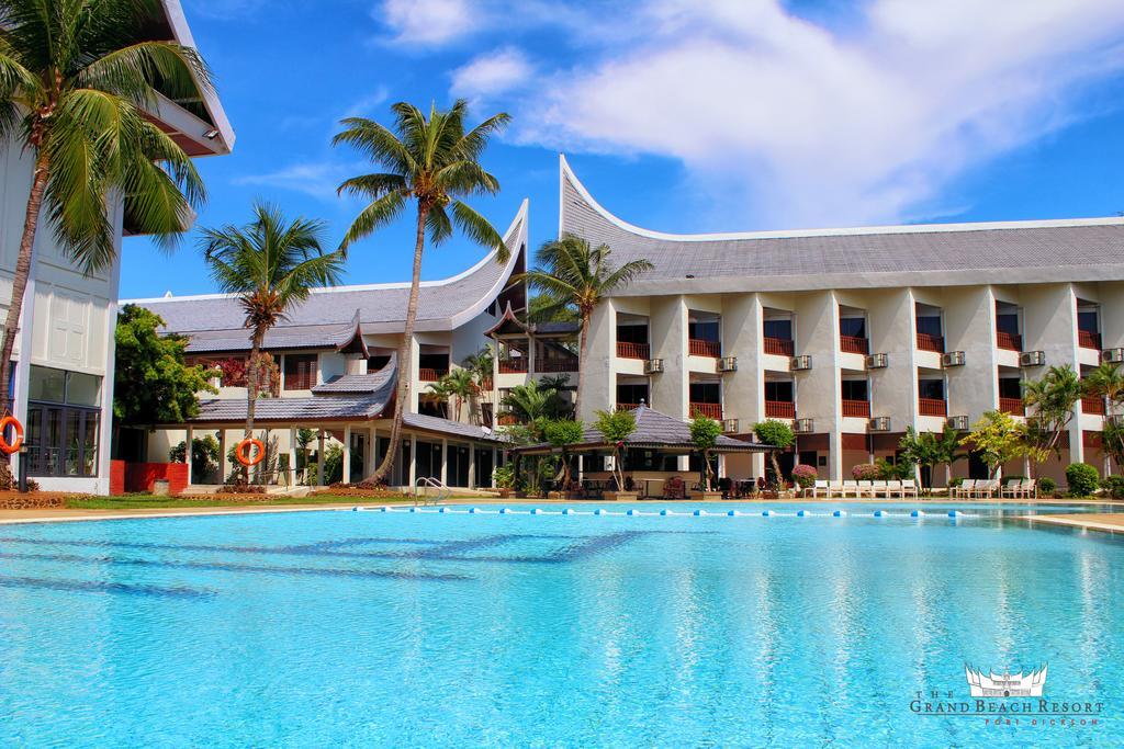 The Grand Beach Resort Port Dickson Extérieur photo