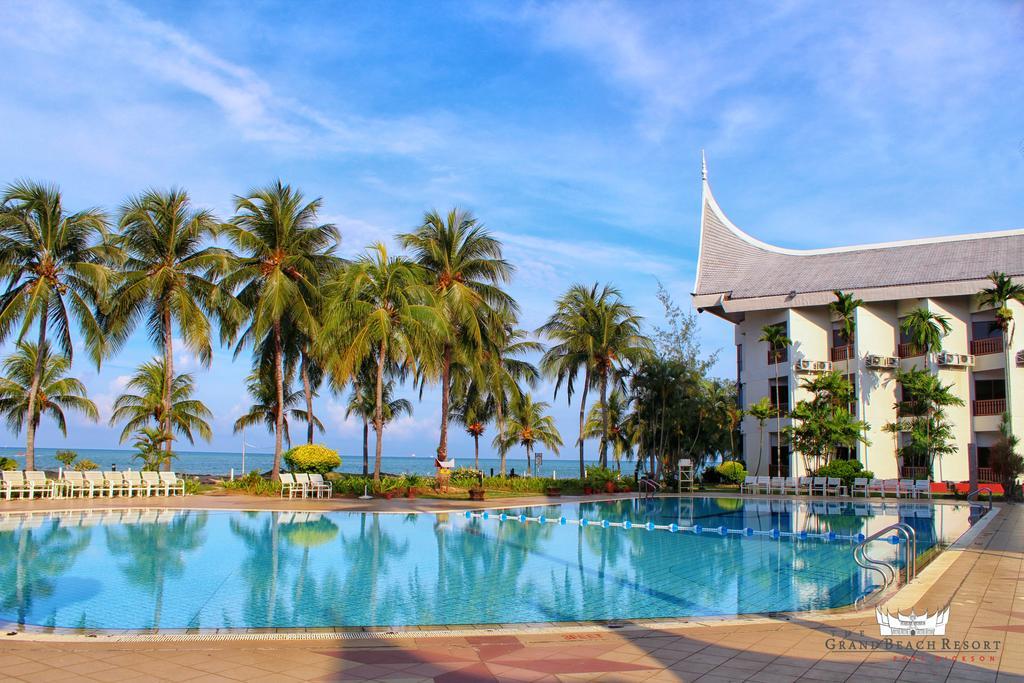 The Grand Beach Resort Port Dickson Extérieur photo