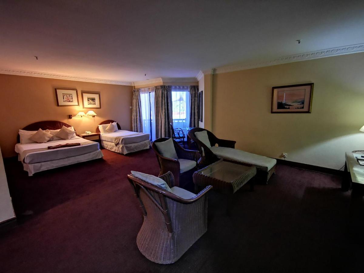 The Grand Beach Resort Port Dickson Extérieur photo
